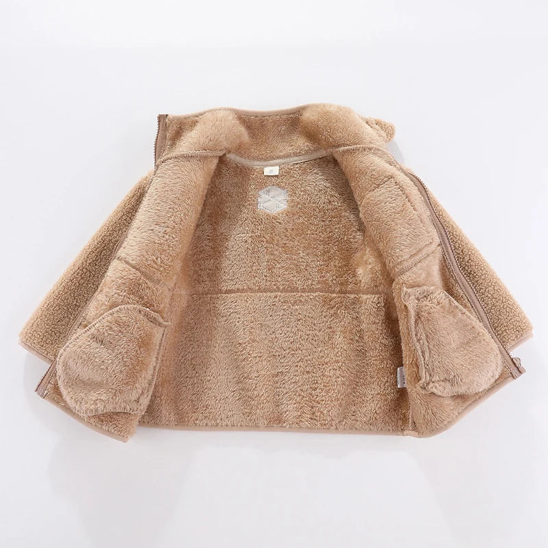 The Outdoor Essential Fleece